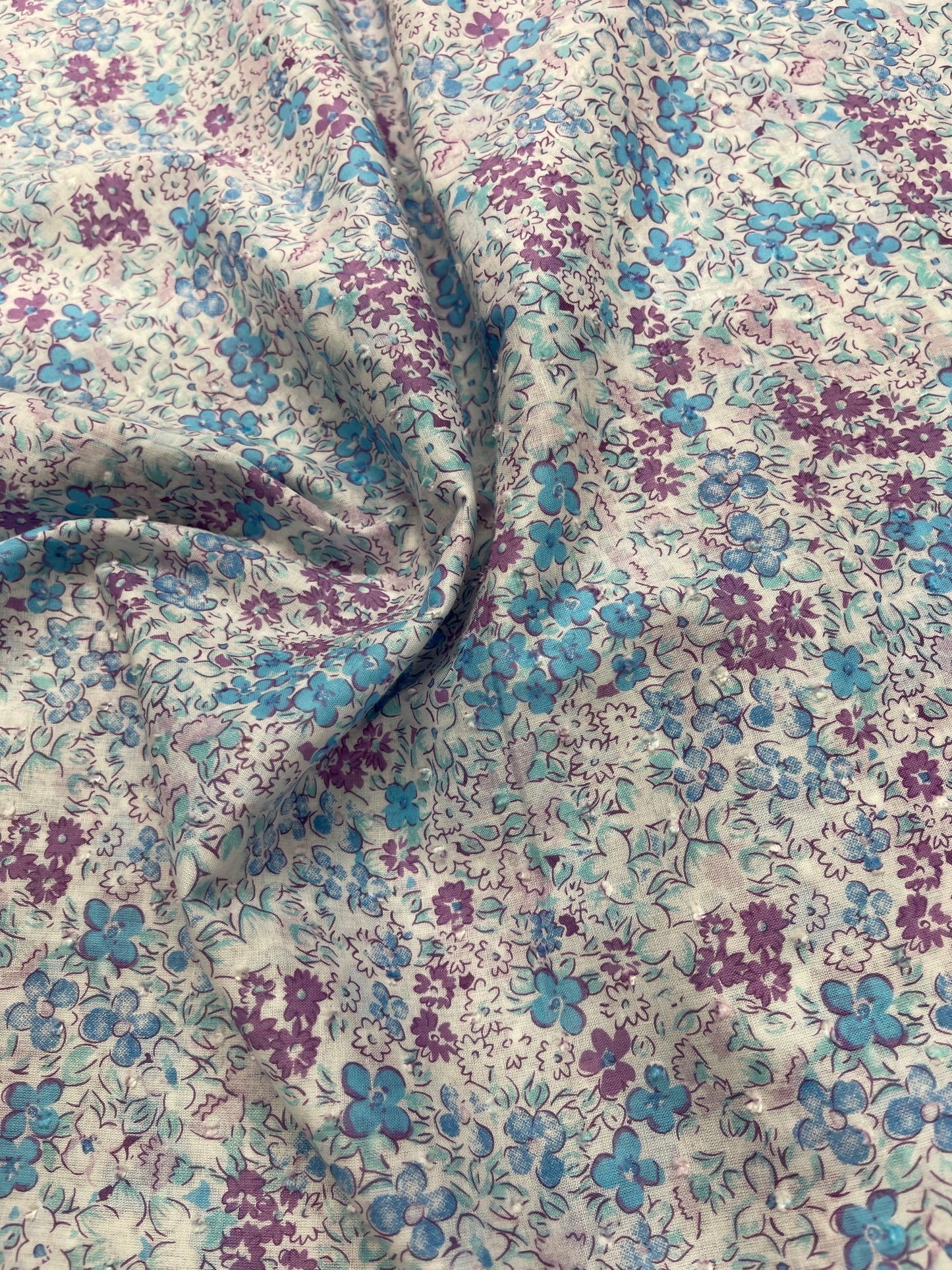 Dressmaking Floral Swiss Knot