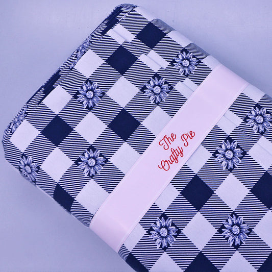 95% cotton 5% elastane Gingham Jersey Fabric - Navy Daisy