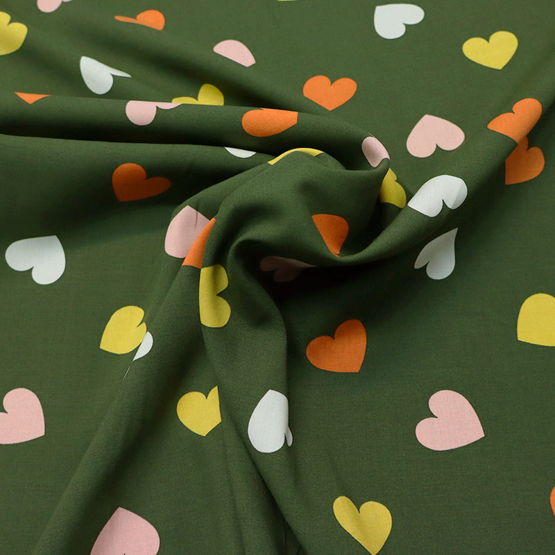 100% Viscose Green Viscose Heart Print Dressmaking Fabric