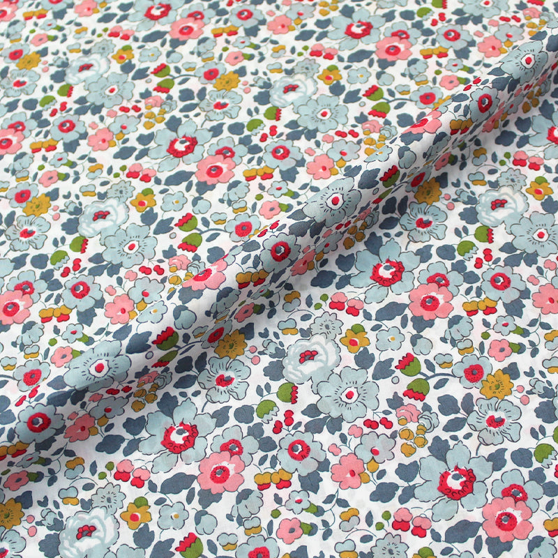 Tissu Liberty Tana Lawn™ : Betsy bleu layette 2019A mercerie en ligne Tissu Liberty Tana Lawn™ : Betsy bleu layette 2019A mercerie en ligne