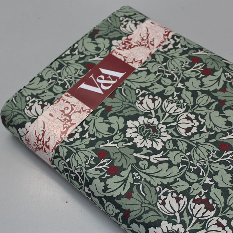 100% Organic Cotton  William Morris Fabric - Flowering Scroll 